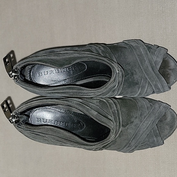 Burberry Women's Platform Heels - Picture 7 of 17